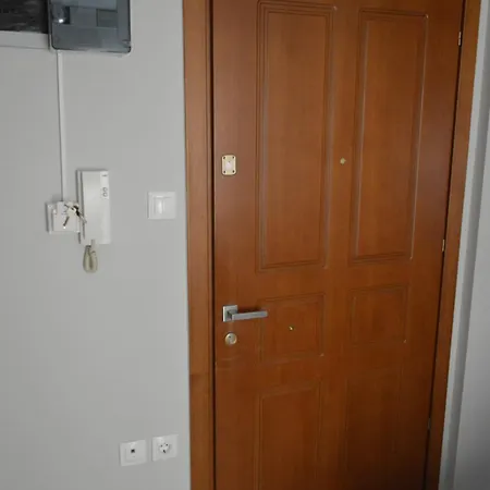 μοντέρνο δυάρι στο κέντρο της λάρισας * Лариса