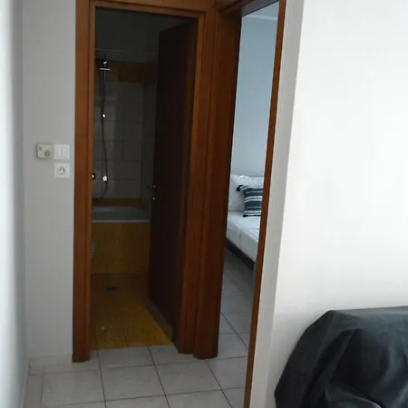 Апартаменты μοντέρνο δυάρι στο κέντρο της λάρισας Лариса