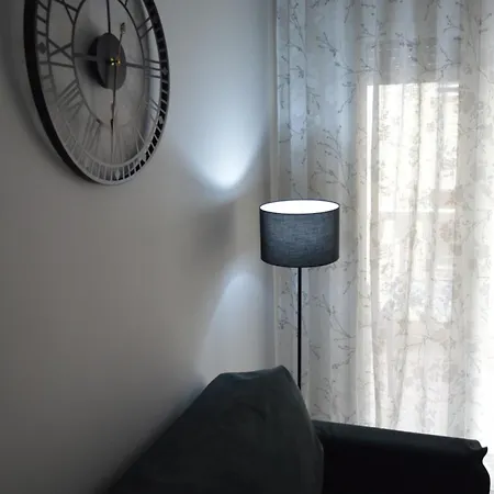 μοντέρνο δυάρι στο κέντρο της λάρισας