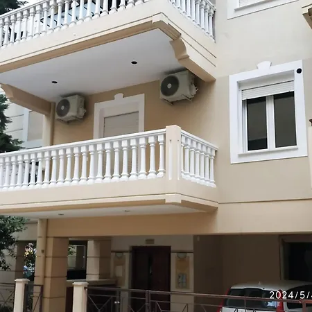 μοντέρνο δυάρι στο κέντρο της λάρισας