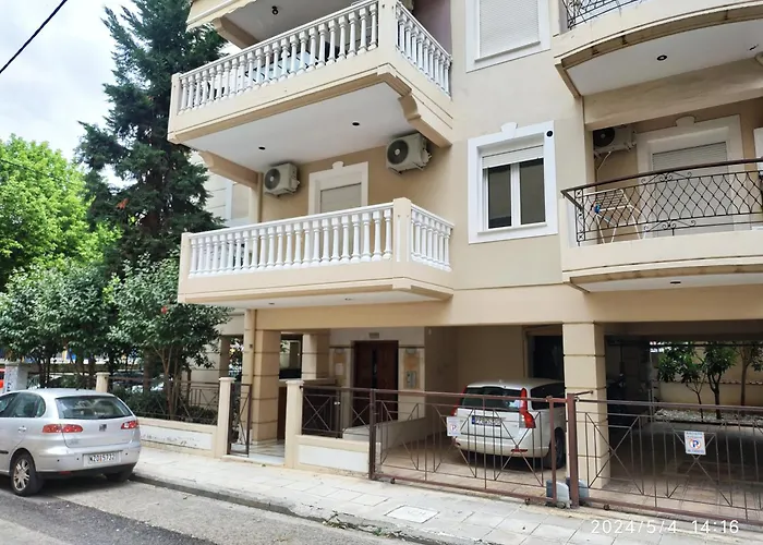 μοντέρνο δυάρι στο κέντρο της λάρισας *