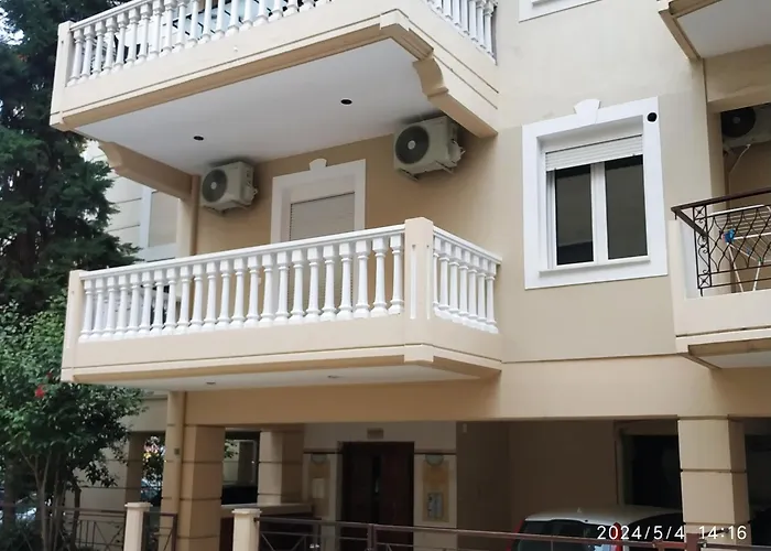 μοντέρνο δυάρι στο κέντρο της λάρισας